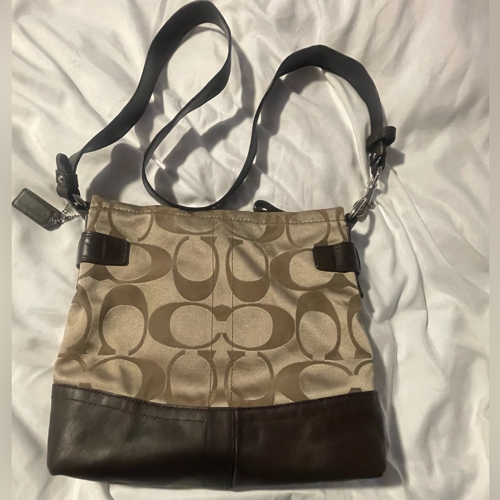 Coach Signature C Tote Bag.  cleaned & sanitized 
*All sales final*
No Pay Pal